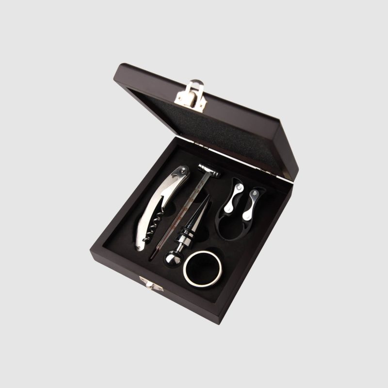 Kit de accesorios para vino en estuche de madera